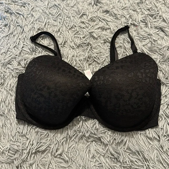 🎀 3/$15 🎀 - Picture 1 of 3